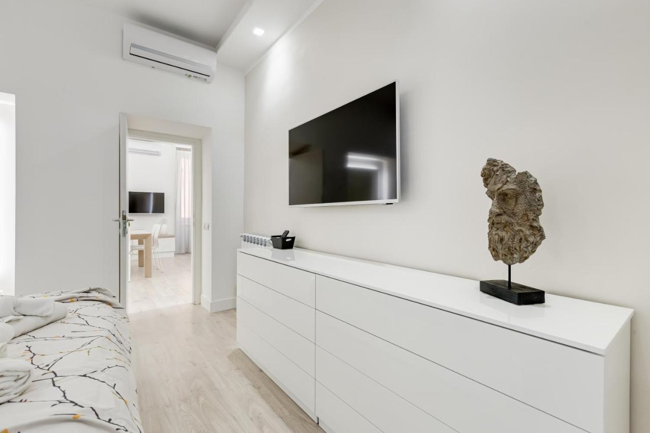 Bmga L The White Crown Apartment In Testaccio Рим Экстерьер фото