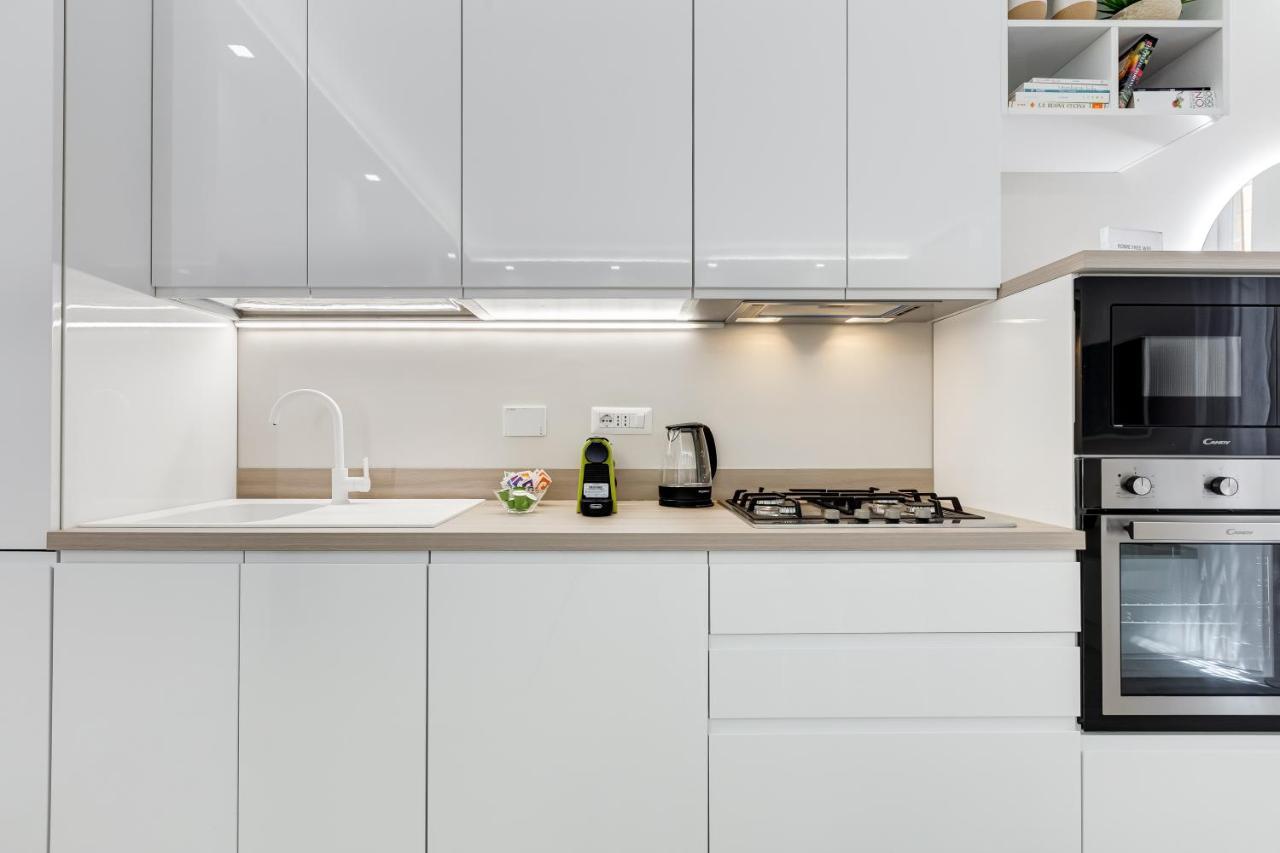 Bmga L The White Crown Apartment In Testaccio Рим Экстерьер фото