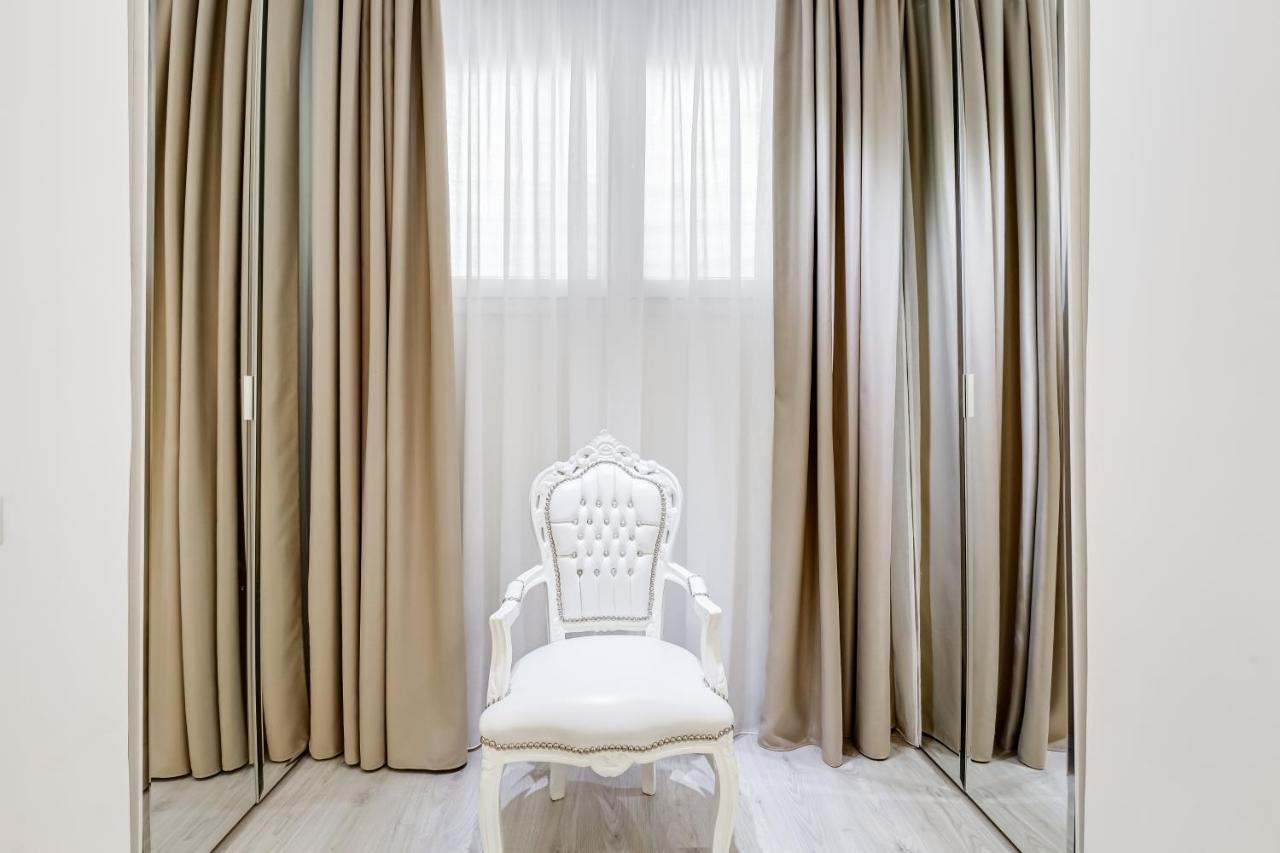 Bmga L The White Crown Apartment In Testaccio Рим Экстерьер фото